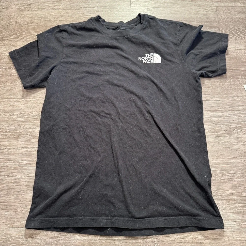 The North‎ Face Shirt Mens Medium Black Short Sleeve Crew Neck Cotton Graphic
